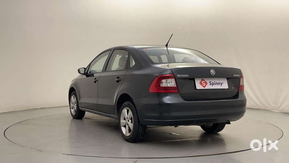 Skoda Rapid [2016-2018] 1.6 Style Plus Mpi At, 2016, Petrol