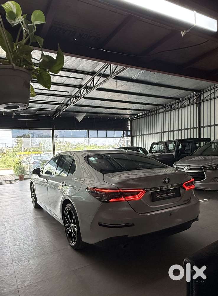 Toyota Camry Hybrid, 2024, Cng & Hybrids