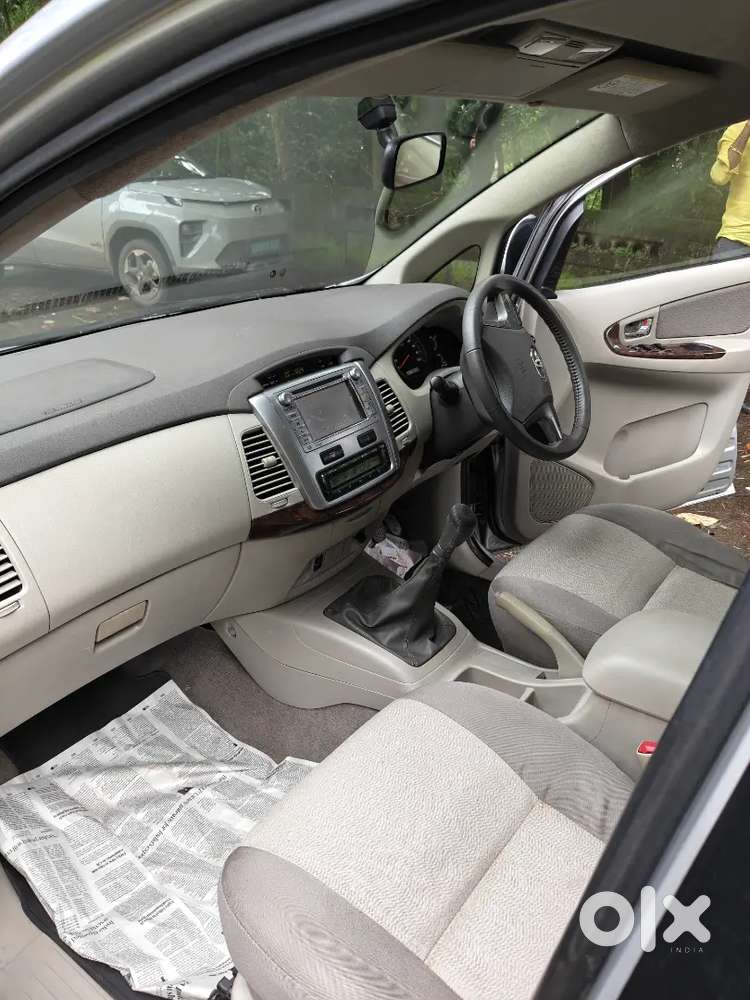 Toyota Innova (v) 2013