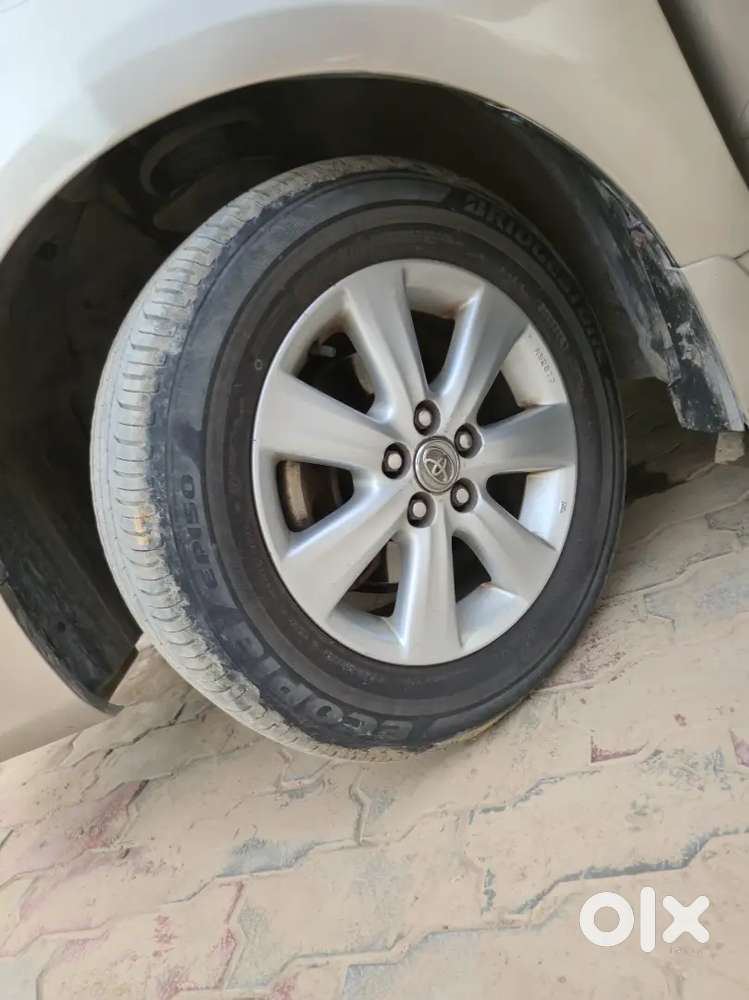 Toyota Corolla Altis 2012