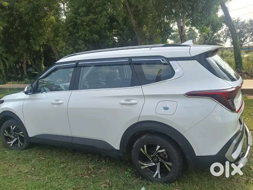 Kia Carens Luxury 2024