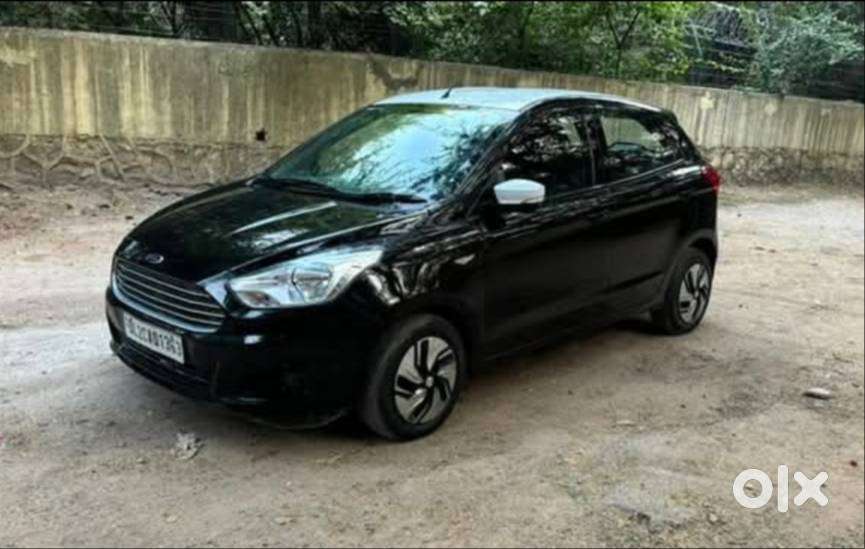 Two Airbags, Company Fitted Blutooth Connect Audio System,