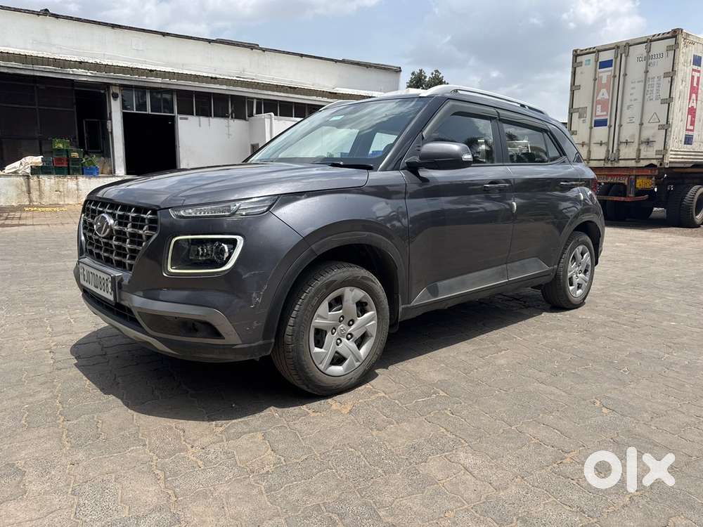 Hyundai Venue Mt 2021