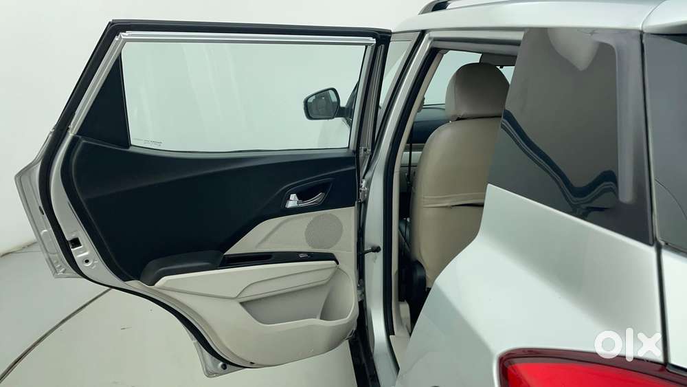 Mahindra Xuv300 W8, 2019, Petrol
