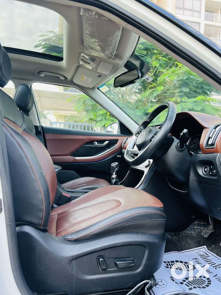 Hyundai Alcazar Signature, 2022, Petrol