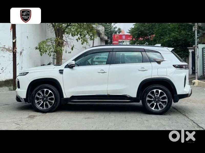 Maruti Suzuki Grand Vitara 1.5 Alpha Smart Hybrid Dual Tone, 2023, P..