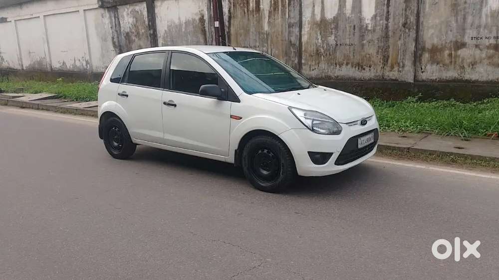 Figo Petrol 2010 Model 85000 Km