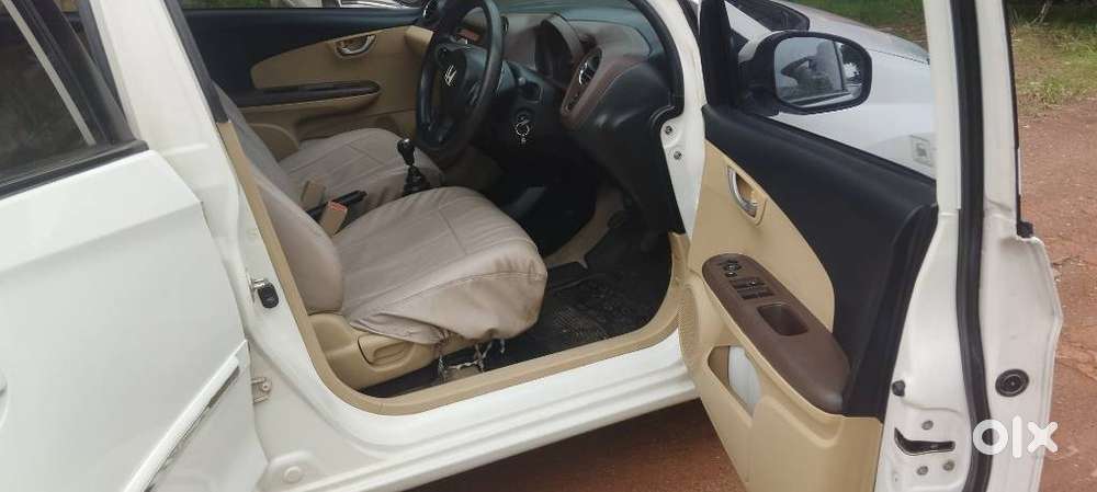 Honda Brio V Mt, 2012, Petrol