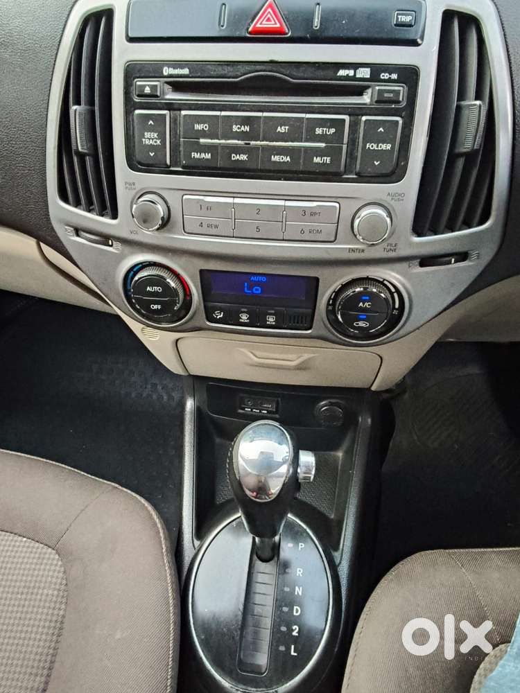 Hyundai I20 Sportz 1.4 At Vtvt, 2014, Petrol