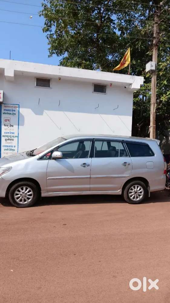 Toyota Innova Hycross 2019
