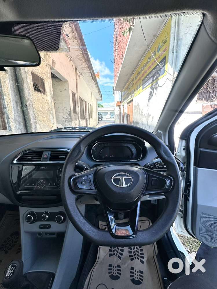 Tata Tiago Xt 2024
