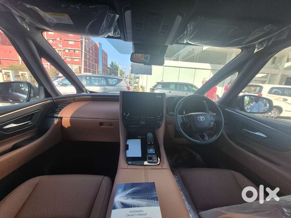 Toyota Vellfire 2.5 Hybrid, 2025, Petrol