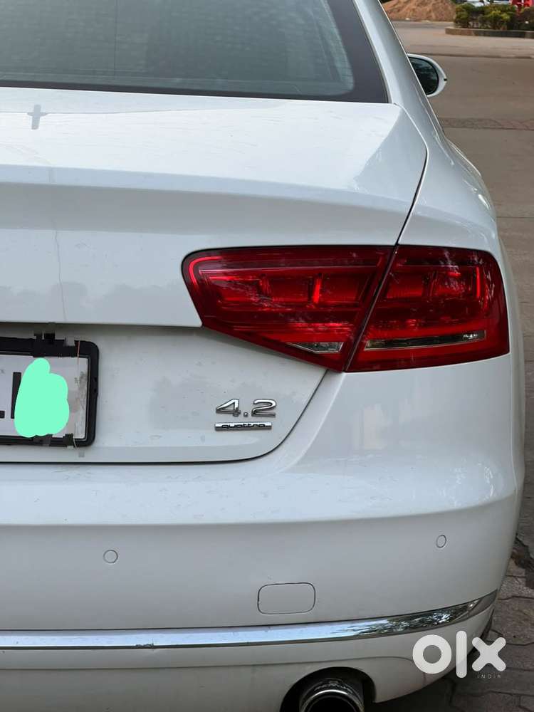 Audi A8, 2011, Petrol