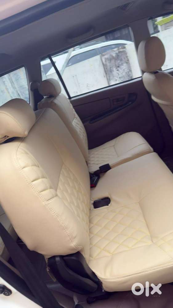 Toyota Innova (2016)