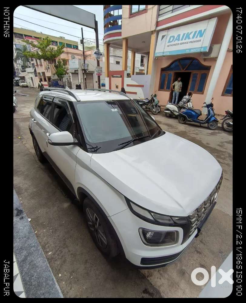 Hyundai Venue 2022 Diesel Well Maintained