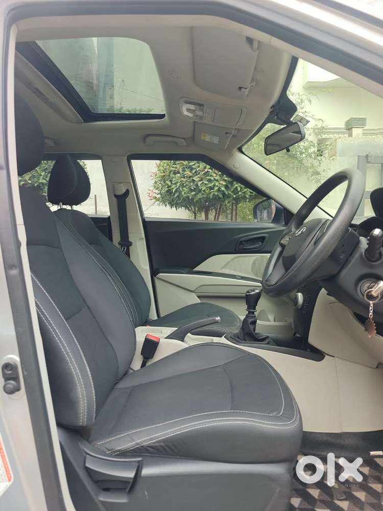Mahindra Xuv300 W6, 2022, Petrol