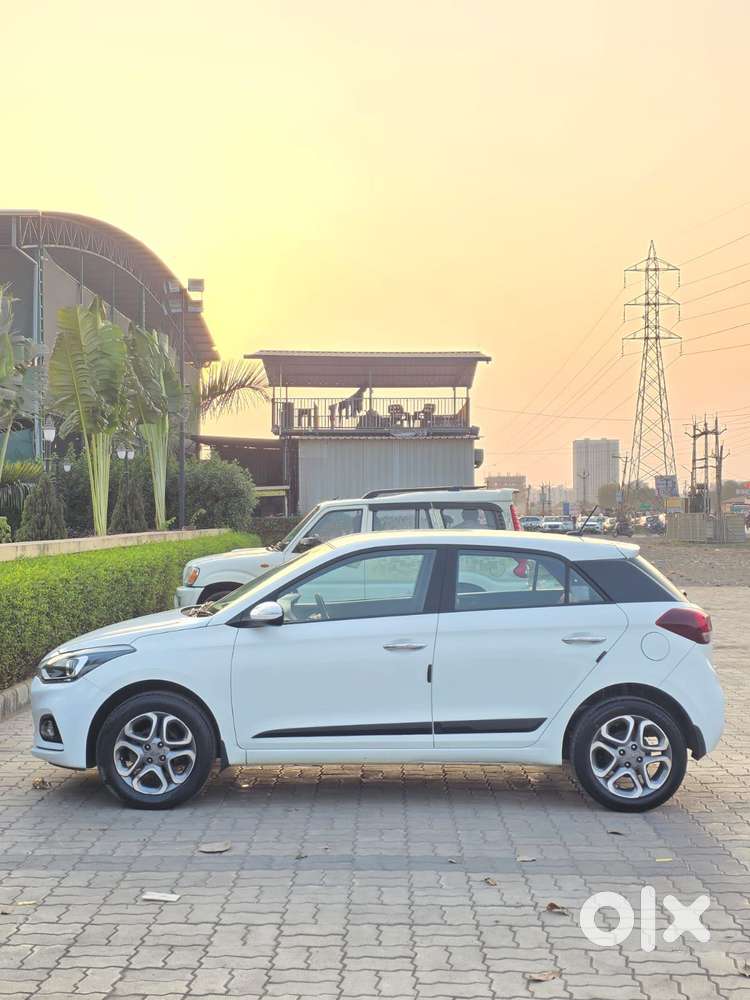 Hyundai I20 Asta (o) 1.2 Mt, 2019, Petrol