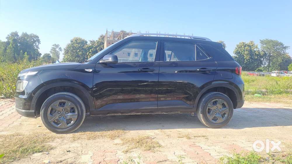 Hyundai Venue S Mt 1.2 Kappa, 2022, Petrol
