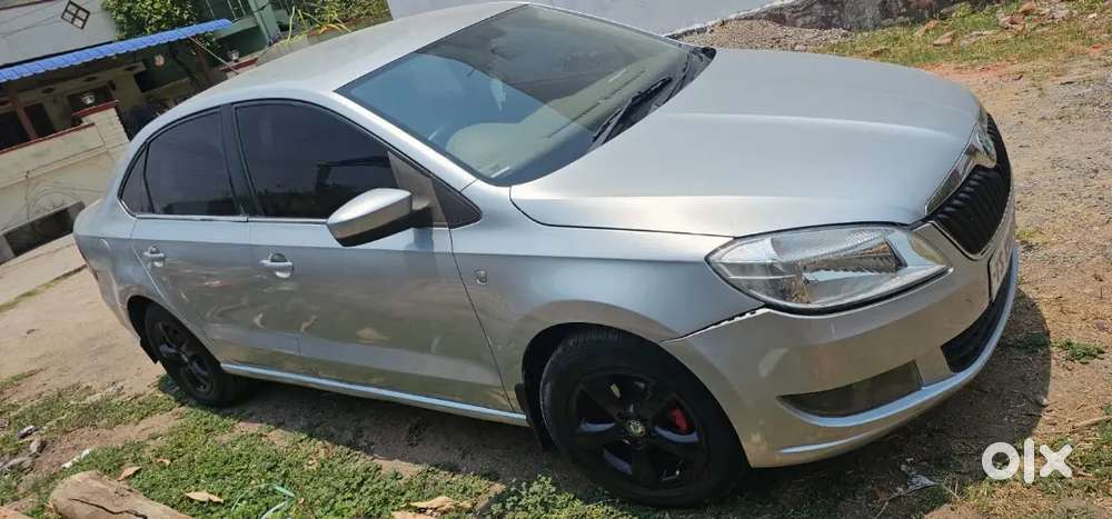 Skoda Rapid 2012 Diesel 156000 Km Driven