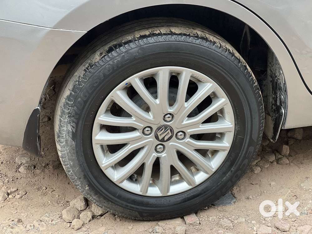 Maruti Suzuki Swift Dzire 1.3 Zxi, 2021, Petrol