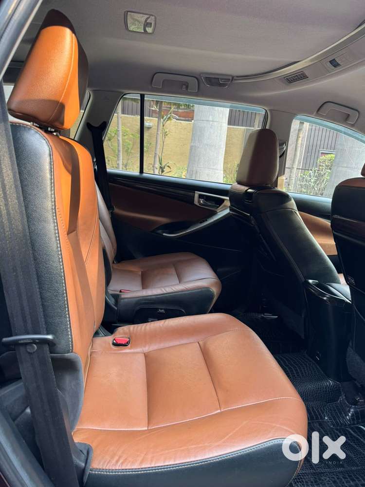 Toyota Innova Crysta 2.8 Zx At, 2017, Diesel