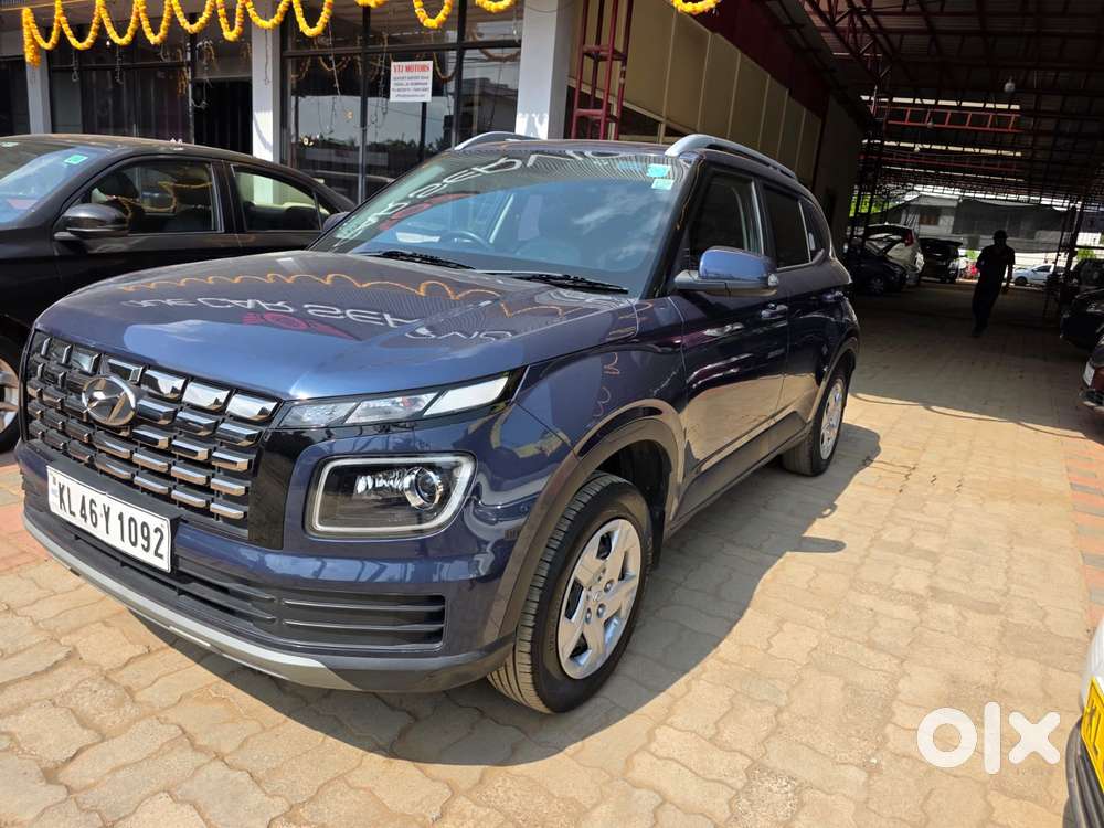 Hyundai Venue 1.2 S (o), 2023, Petrol