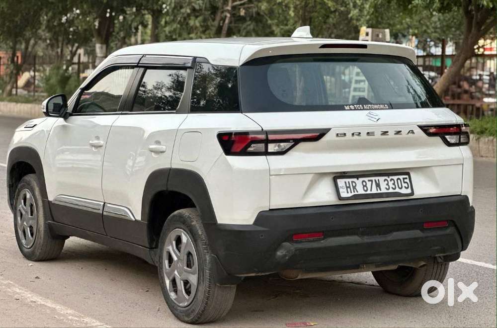 Maruti Suzuki Brezza Lxi S-cng, 2023, Cng & Hybrids