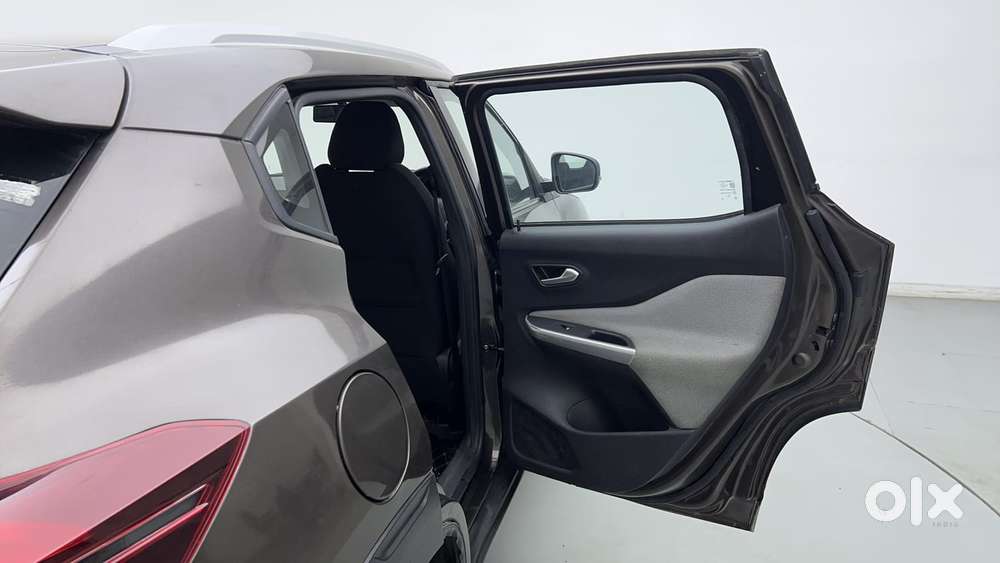 Nissan Magnite 1.0 Xv Executive, 2021, Petrol