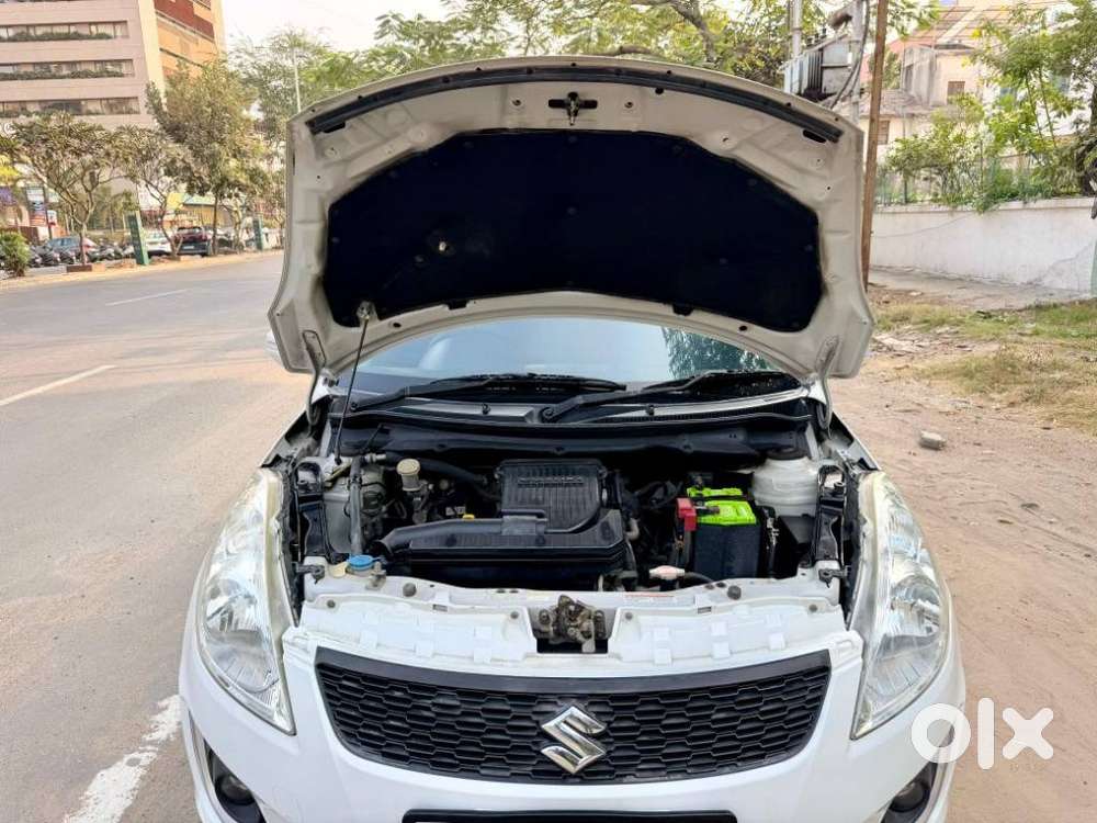 Maruti Suzuki Swift Vxi + Manual, 2015, Petrol