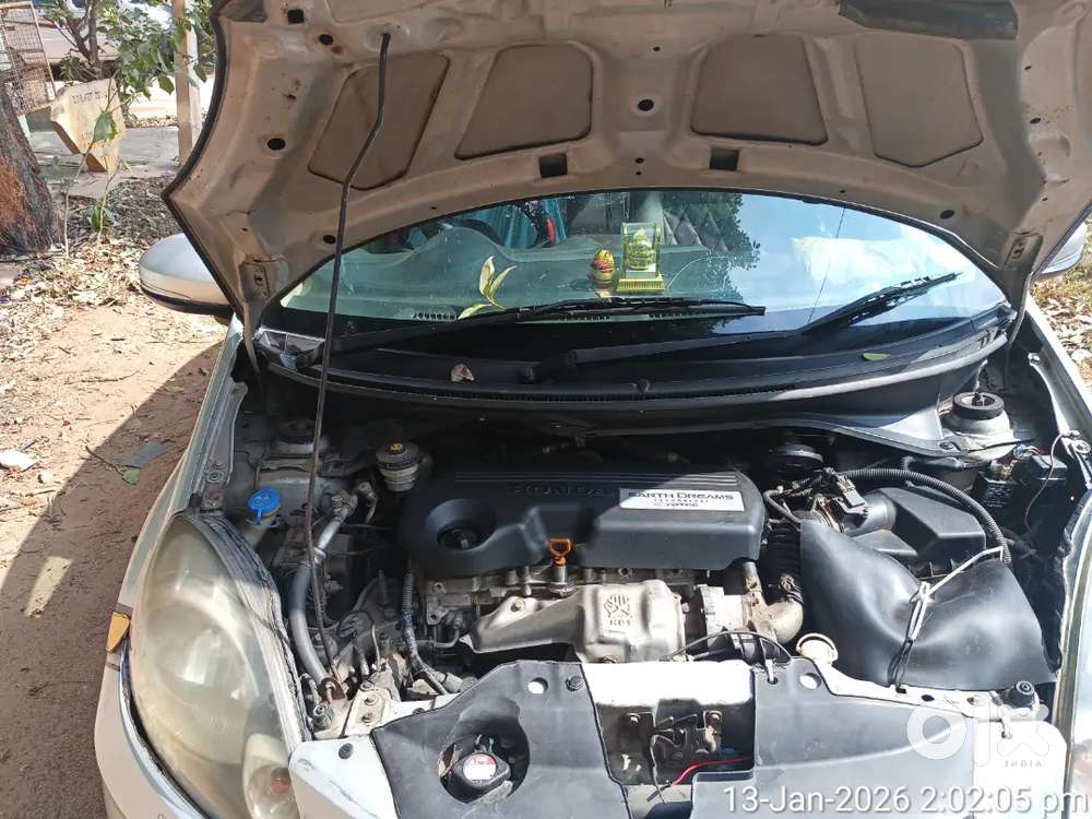 2016' Insurence Running ,rc, Karanataka Permit Running, But Tax,and Fc