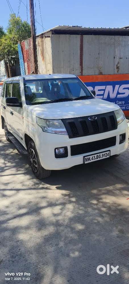 Mahindra Tuv 300 2018