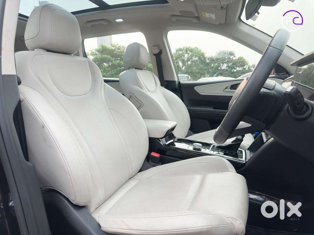 Mahindra Xuv700 2.2 Ax 7 Diesel At Luxury Pack Str, 2024, Diesel