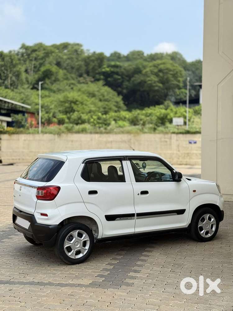 Maruti Suzuki S-presso Vxi Opt, 2022, Petrol