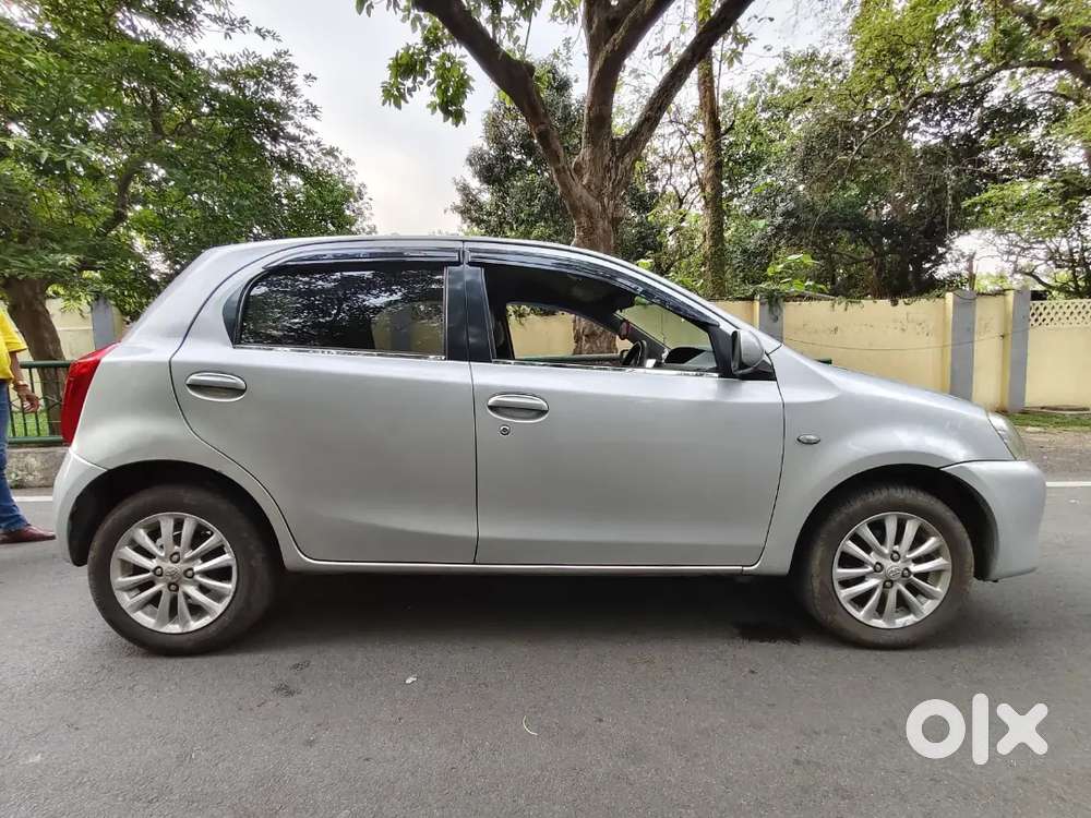 Etios Liva 2012 With Power Steering And Automatic Four Windows