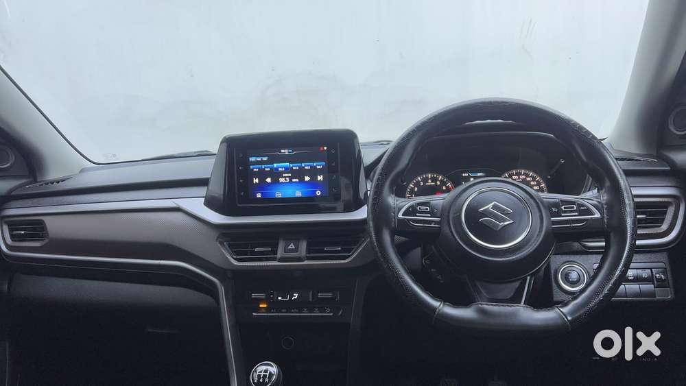 Maruti Suzuki Brezza 1.5 Zxi Smart Hybrid Dual Tone, 2023, Petrol