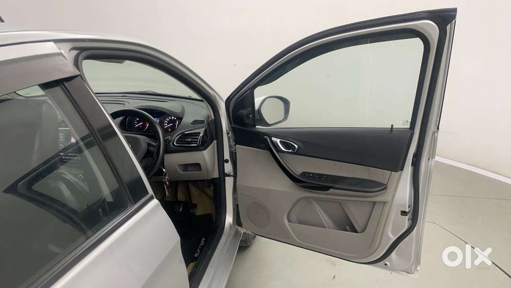 Tata Tiago 1.2 Revotron Xz Wo Alloy, 2019, Petrol