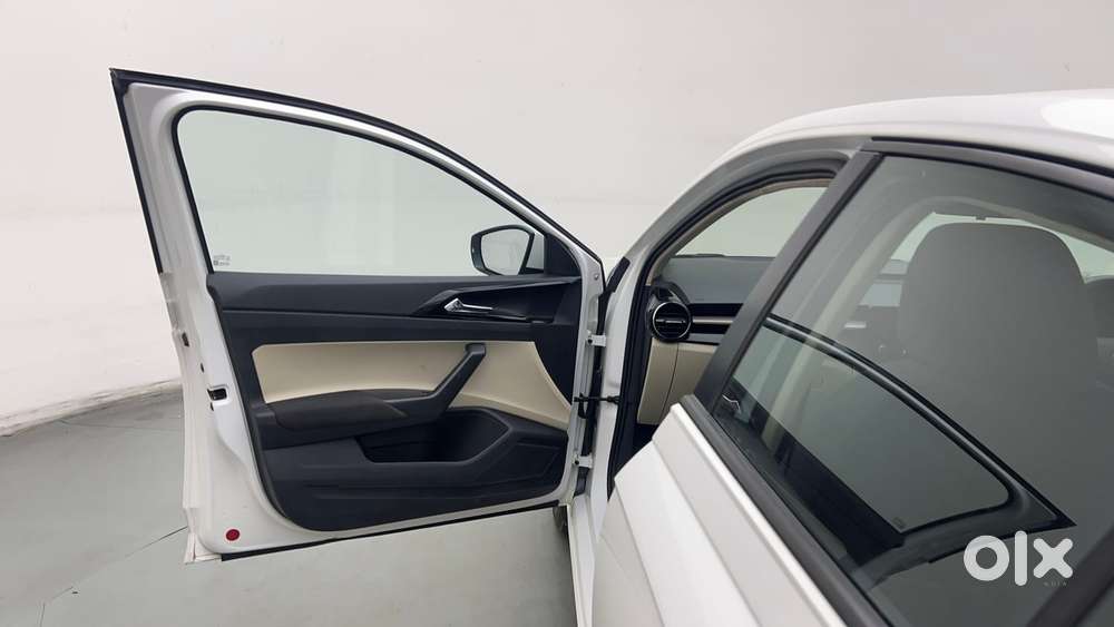 Skoda Slavia Ambition 1.0l Tsi Mt, 2022, Petrol