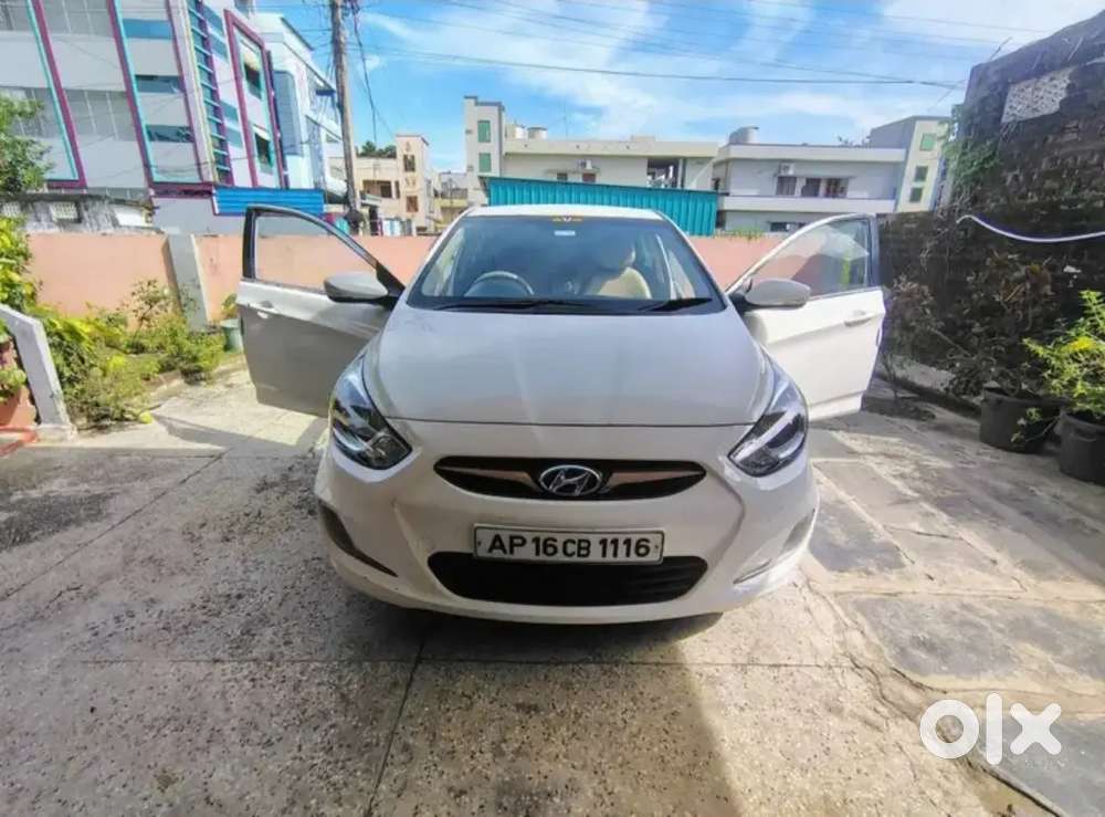 Hyundai Verna 2012 Diesel 160982 Km Driven