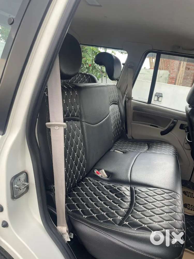 Mahindra Scorpio S9 Covt S11