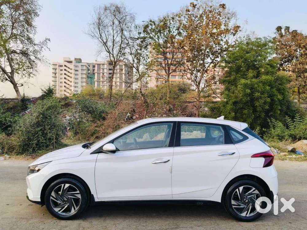 Hyundai I20 Asta (o) 1.2 Mt, 2023, Petrol