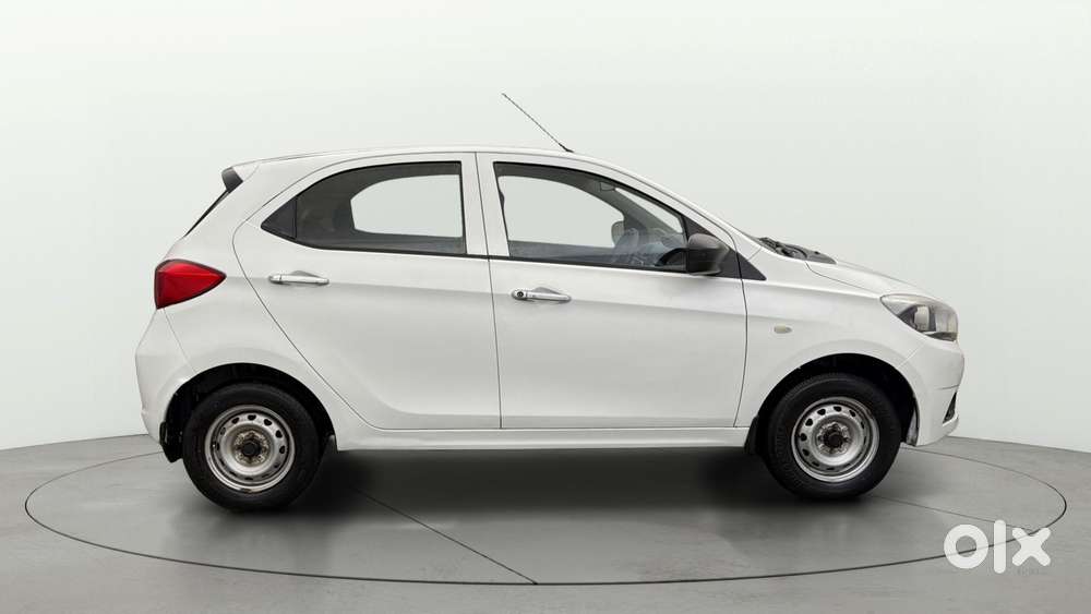 Tata Tiago Xe, 2018, Petrol