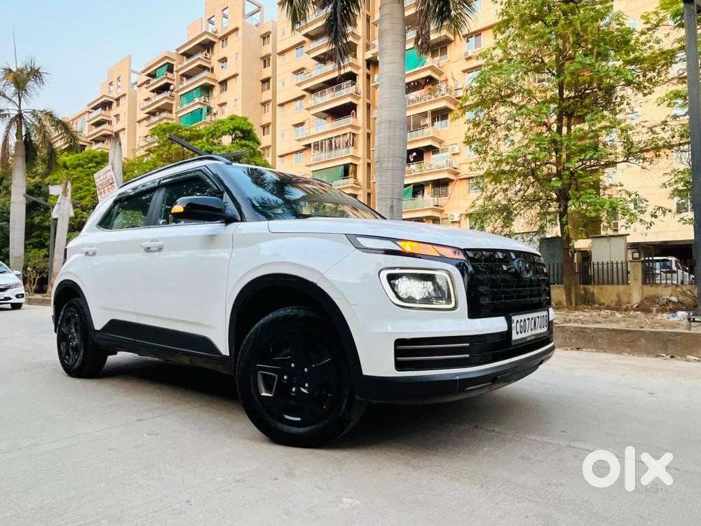 Hyundai Venue S(o) Knight Edition Mt, 2023, Petrol