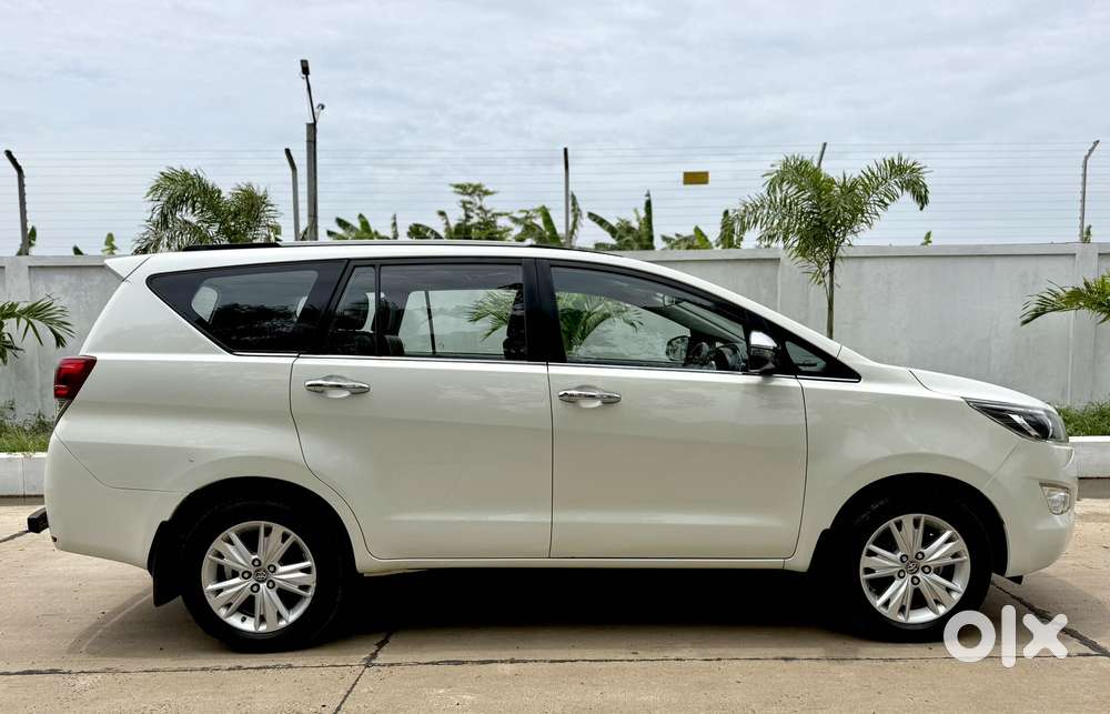 Toyota Innova Crysta 2.8 Zx At, 2017, Diesel