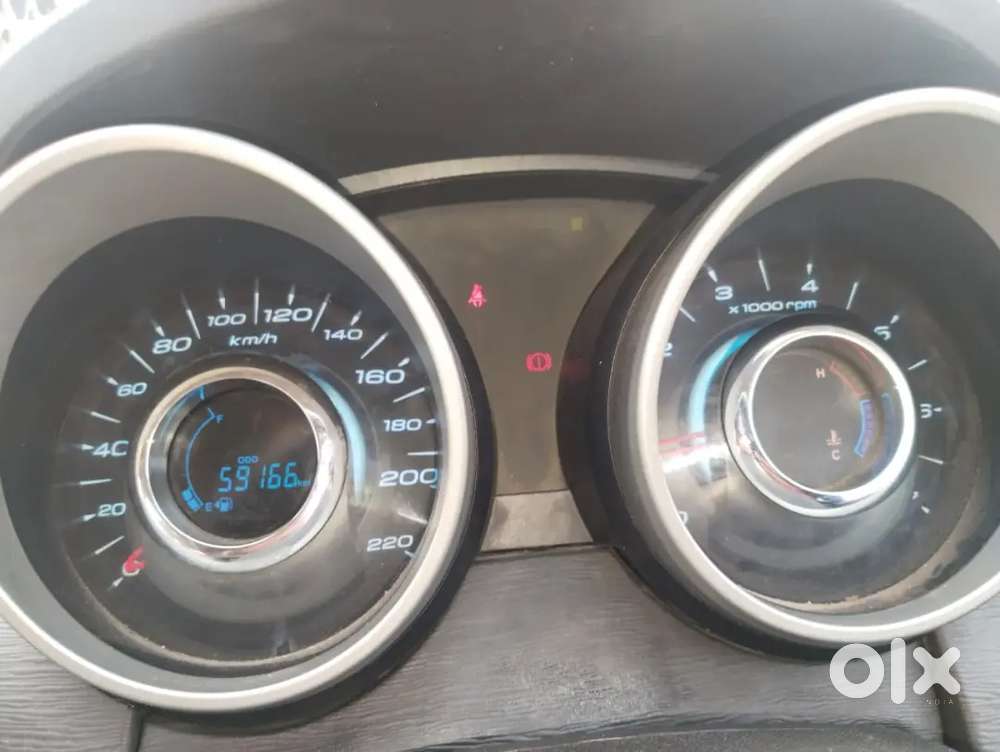 Mahindra Xuv500 2015 Diesel Well Maintained