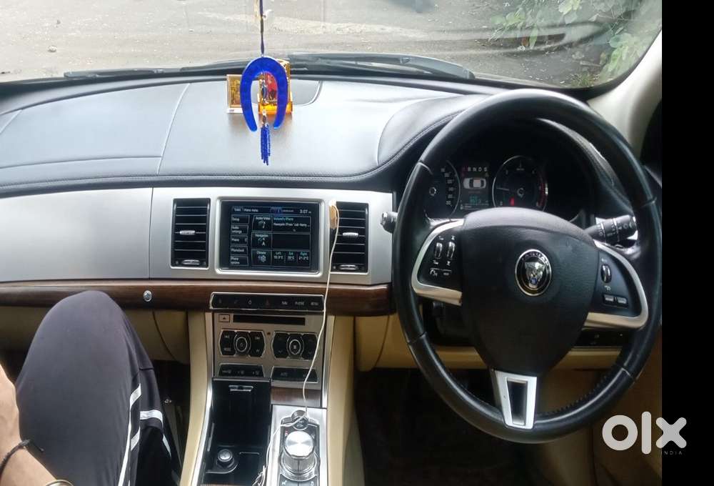 Jaguar Xf 2014 Diesel 50000 Km Driven