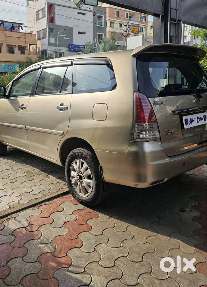 Toyota Innova 2.5 V 7 Str, 2011, Diesel