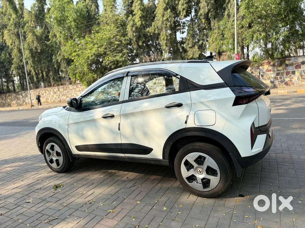 Tata Nexon Smart 1.2 Revotron Petrol 5 Mt, 2024, Petrol