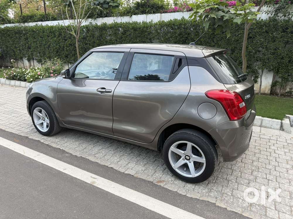 Maruti Suzuki Swift Vxi Optional, 2022, Petrol