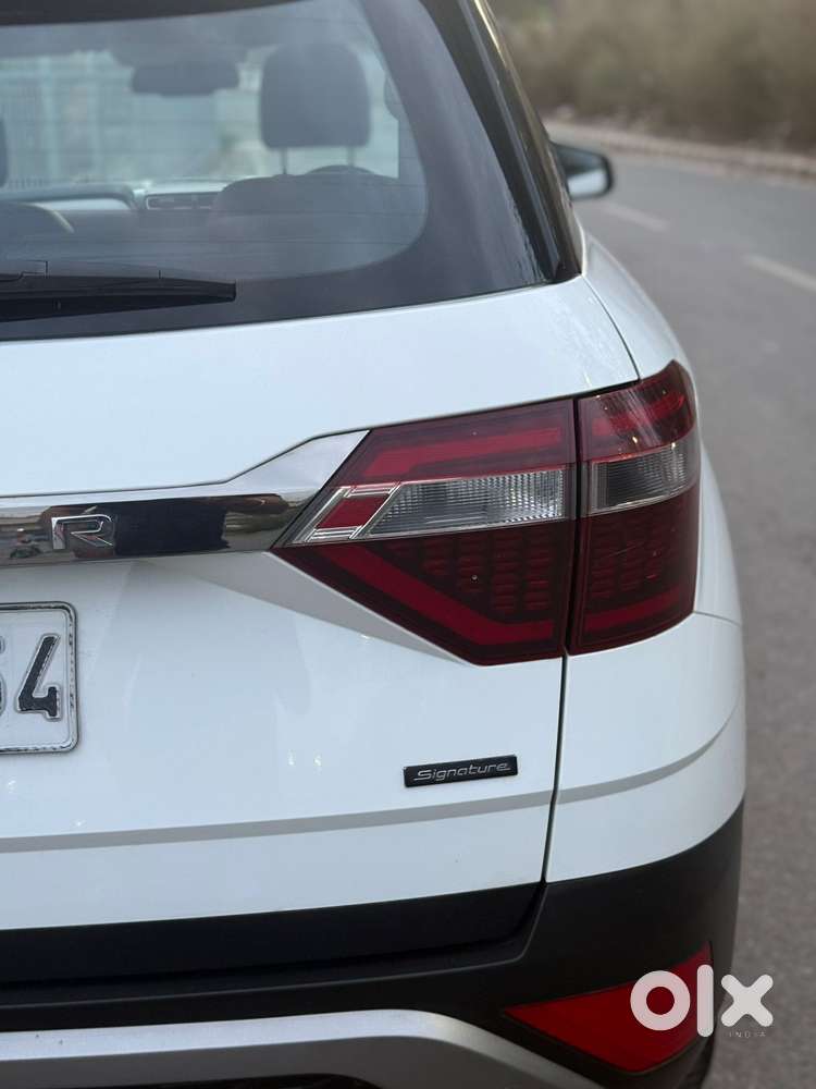 Hyundai Alcazar 2.0 Signature (o) Petrol At 7 Str, 2022, Petrol