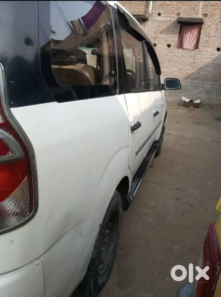 Mahindra Xylo 2014